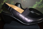 Продам женскую обувь ,   черные из натур.кожи, раз.37 застежка на липах. из США